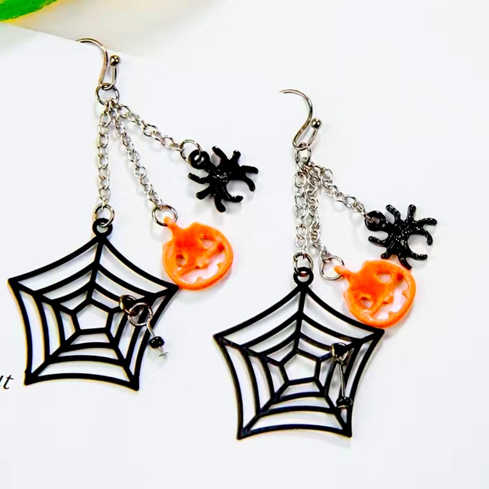 NWT Halloween Spider Web Earrings
